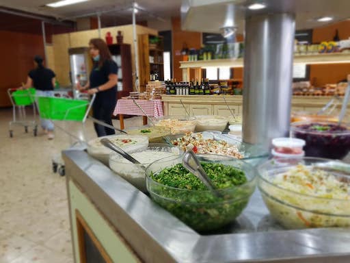 Taste of Home Deli on Kibbutz Shaar Haamakim