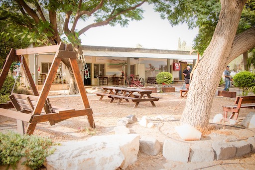 Cafe Basade - Visit Kibbutz Sde Eliyahu in Israel