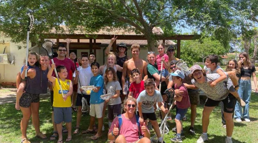 Kibbutz Hosts “Masa” Lacrosse Group During Missile Attacks on Ashkelon